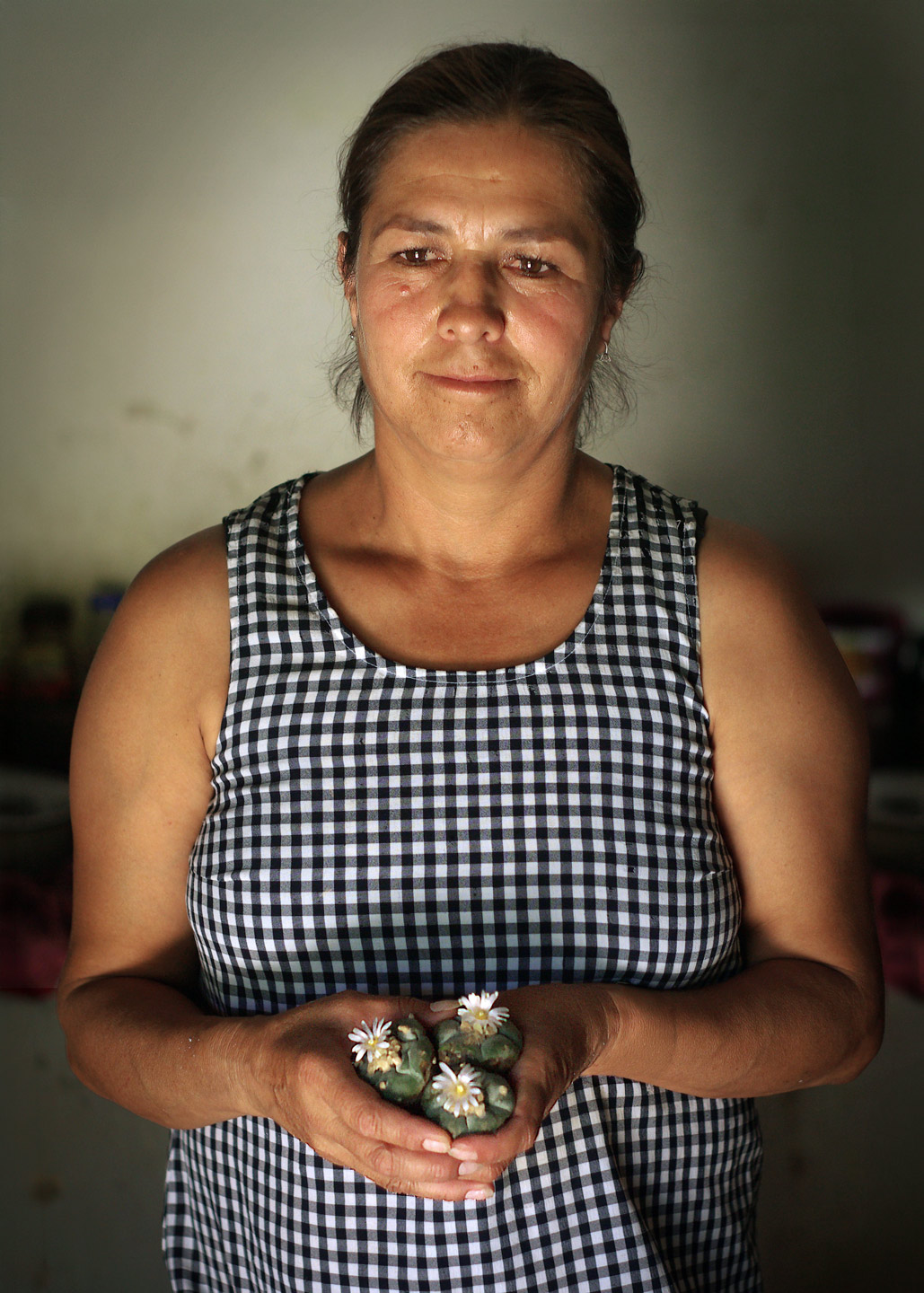 Portrait femme avec peyote en fleur, mexique - photographie d'art